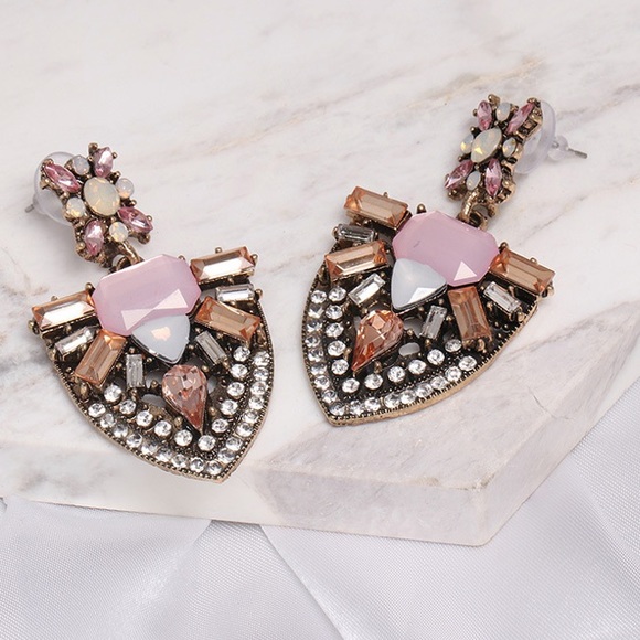 Geometric crystal stone fashion earrings - Picture 6 of 7